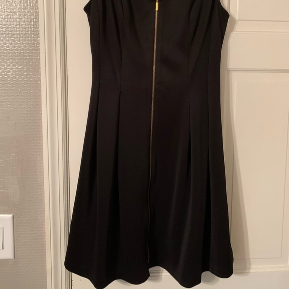 Little black dress - Picture 2 of 4